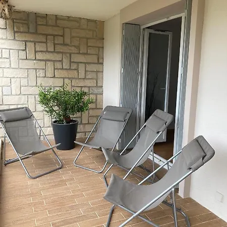 Les Palmiers Apartment *